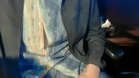 Snapshot of nfgwholoves2cum chatting on April 30, 2026, 2:07 am NFG Nice Friendly Guy Dick online show from April 30, 2026, 2:07 am