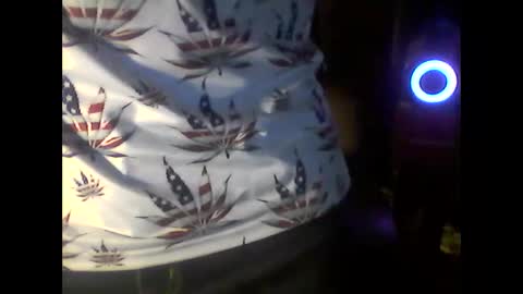 Snapshot of nfgwholoves2cum chatting on May 16, 2026, 3:03 am NFG Nice Friendly Guy Dick online show from May 16, 2026, 3:03 am