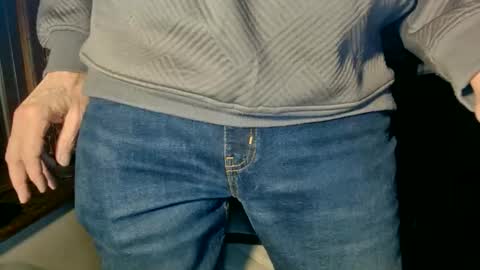 Snapshot of nfgwholoves2cum chatting on June 2, 2026, 1:07 am NFG Nice Friendly Guy Dick online show from June 2, 2026, 1:07 am