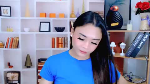 hottie nicole online show from May 18, 2026, 12:29 am