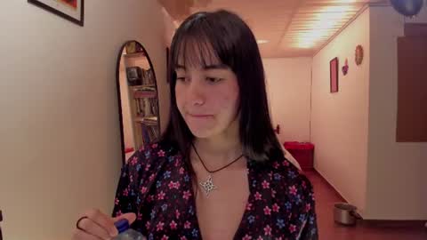Snapshot of nia_blaze chatting on June 19, 2026, 3:38 pm Nia online show from June 19, 2026, 3:38 pm