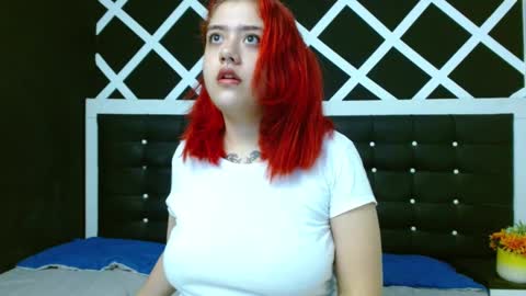 Snapshot of nia_stark chatting on December 17, 2024, 11:39 am Estefani online show from December 17, 2024, 11:39 am