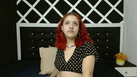 Snapshot of nia_stark chatting on December 31, 2024, 10:48 am Estefani online show from December 31, 2024, 10:48 am