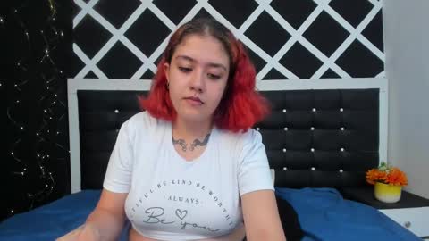 Snapshot of nia_stark chatting on February 19, 2025, 2:55 am Estefani online show from February 19, 2025, 2:55 am