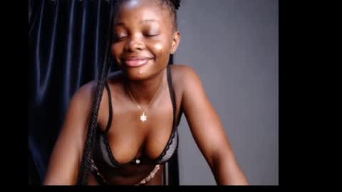 Niababy5 online show from April 5, 2026, 5:54 pm