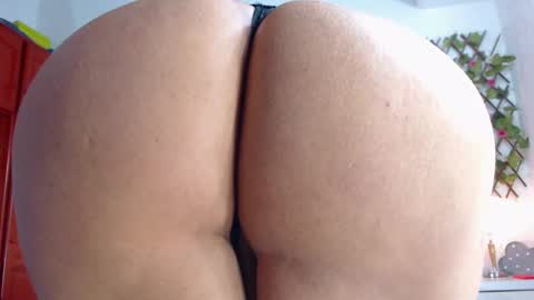 Snapshot of niabussethxxx chatting on February 27, 2025, 5:45 am niabussethxxx online show from February 27, 2025, 5:45 am