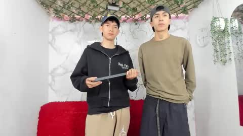 Snapshot of nice_boys11 chatting on May 18, 2026, 1:06 pm nice_boys11 online show from May 18, 2026, 1:06 pm