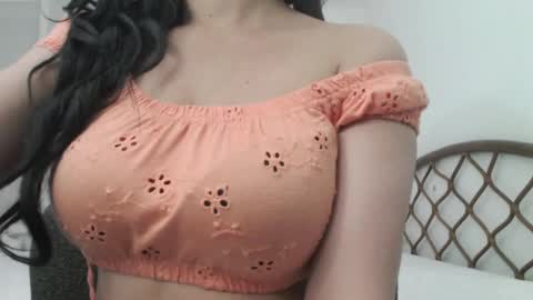 Snapshot of nicebrown chatting on May 8, 2026, 6:35 pm Sfora online show from May 8, 2026, 6:35 pm
