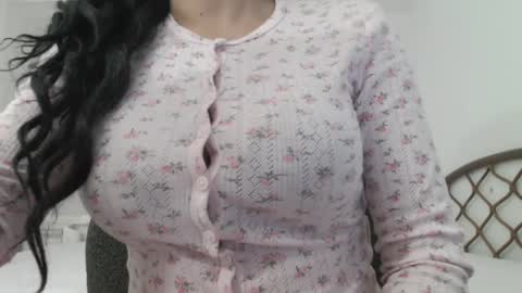 Snapshot of nicebrown chatting on May 15, 2026, 6:37 pm Sfora online show from May 15, 2026, 6:37 pm