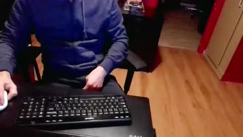 nicecck24 online show from April 9, 2026, 3:39 am