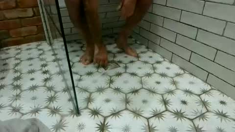 hot builder online show from October 26, 2025, 5:41 pm