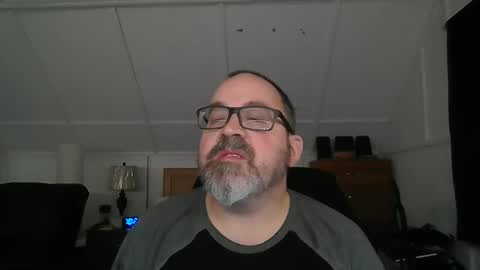 Snapshot of niceguy7208 chatting on December 16, 2024, 3:19 am niceguy7208 online show from December 16, 2024, 3:19 am