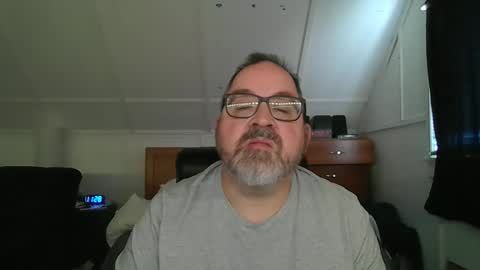 niceguy7208 online show from April 10, 2026, 3:28 pm