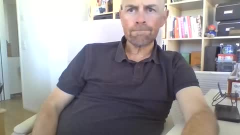 niceguydate online show from November 6, 2025, 1:23 pm