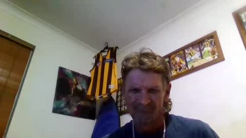 Sexiishaine online show from May 15, 2026, 6:37 pm