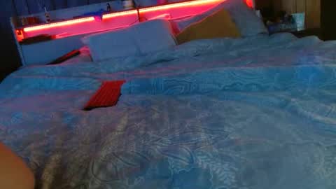 nichythixxx online show from April 16, 2026, 12:06 pm