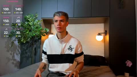 Snapshot of nick_torn chatting on October 19, 2025, 12:06 pm Nick  online show from October 19, 2025, 12:06 pm