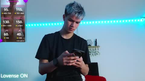 Nick  online show from April 17, 2026, 1:47 pm