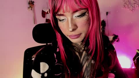 Snapshot of nicki_1 chatting on January 9, 2025, 8:24 am Help me reach 100 thumbs up online show from January 9, 2025, 8:24 am