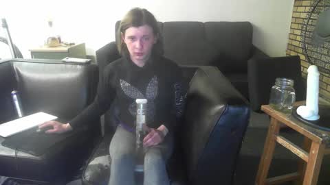 Snapshot of nickie42082 chatting on February 16, 2025, 7:37 am nickie42082 online show from February 16, 2025, 7:37 am