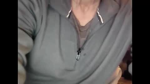 nickincali online show from February 28, 2025, 11:58 am