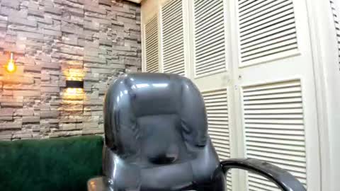 Snapshot of nickk_wolff chatting on September 12, 2025, 10:10 pm Nickk Wolff online show from September 12, 2025, 10:10 pm