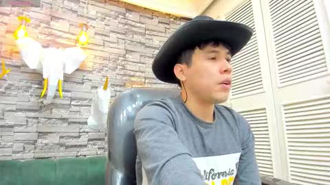 Snapshot of nickk_wolff chatting on November 11, 2025, 3:06 am Nickk Wolff online show from November 11, 2025, 3:06 am