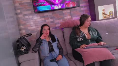 nicky_as online show from July 2, 2026, 8:04 pm