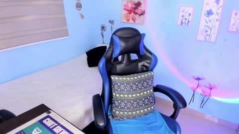 lucy online show from March 27, 2026, 1:33 am