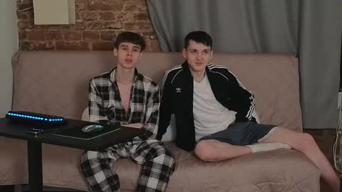 Nicki  Danny online show from April 8, 2026, 8:42 pm