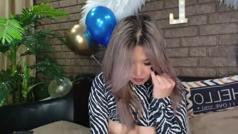 Snapshot of nicky_owl chatting on December 5, 2024, 4:44 pm Today is my 41st birthday  And in 2 hours Im waiting for you on the stream Stock up on tokens and a good mood Nicky online show from December 5, 2024, 4:44 pm