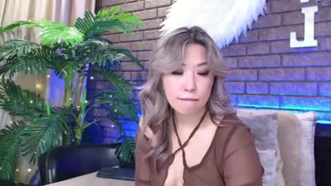 Snapshot of nicky_owl chatting on February 19, 2025, 12:55 pm Today is my 41st birthday  And in 2 hours Im waiting for you on the stream Stock up on tokens and a good mood Nicky online show from February 19, 2025, 12:55 pm