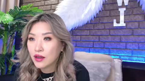 Snapshot of nicky_owl chatting on February 28, 2025, 9:04 am Today is my 41st birthday  And in 2 hours Im waiting for you on the stream Stock up on tokens and a good mood Nicky online show from February 28, 2025, 9:04 am