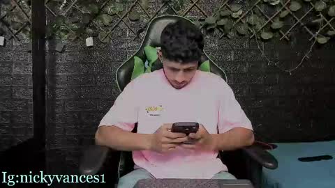 Snapshot of nicky_vance chatting on October 25, 2025, 9:42 pm nicky online show from October 25, 2025, 9:42 pm