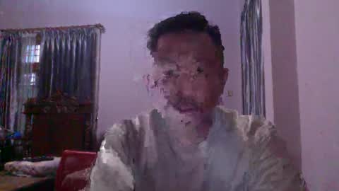 nickyang75 online show from December 18, 2024, 11:13 am