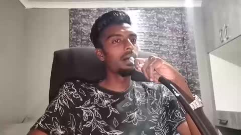 Snapshot of nickyle63 chatting on March 3, 2025, 5:29 pm james online show from March 3, 2025, 5:29 pm