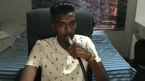 Snapshot of nickyle63 chatting on November 17, 2025, 4:57 pm james online show from November 17, 2025, 4:57 pm