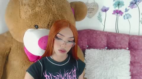 Nicky online show from February 12, 2025, 9:43 pm