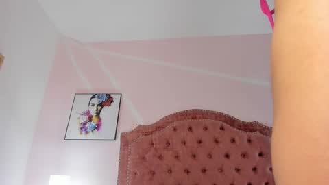 Snapshot of nicol_giraldo chatting on March 12, 2025, 9:55 am Nicol online show from March 12, 2025, 9:55 am