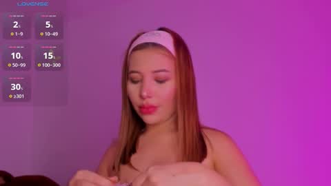 Nicol Gw online show from March 16, 2026, 12:42 pm