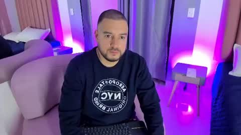 nicola_d_angelo online show from July 11, 2026, 8:44 pm