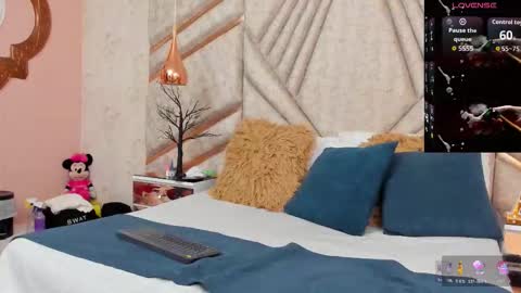 Snapshot of nicolaikarav chatting on November 27, 2025, 9:11 am Nicolai online show from November 27, 2025, 9:11 am