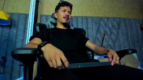 Nicolai online show from February 13, 2026, 12:12 pm