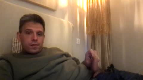 nicolaspercha online show from April 29, 2026, 9:43 pm
