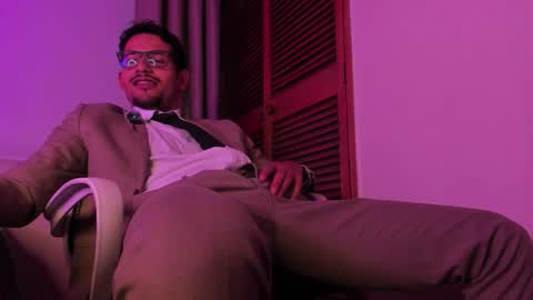 nicolasrodrii online show from February 18, 2026, 9:55 pm