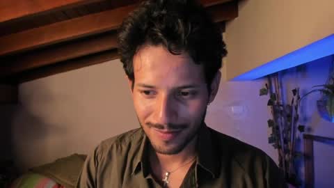 nicolasrodrii online show from April 16, 2026, 1:17 am