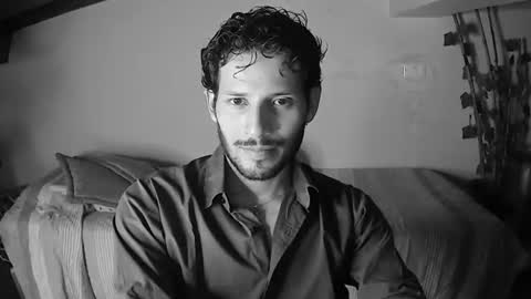nicolasrodrii online show from June 17, 2026, 12:13 am