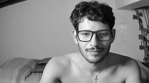 nicolasrodrii online show from June 25, 2026, 5:12 am