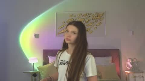 Snapshot of nicole_broown chatting on October 20, 2025, 9:04 pm Nicole online show from October 20, 2025, 9:04 pm