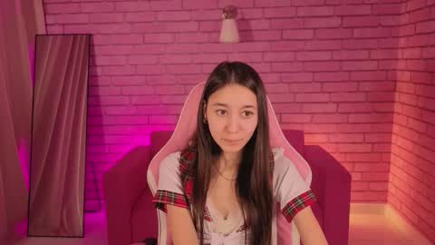 Nicole online show from February 12, 2026, 8:20 am